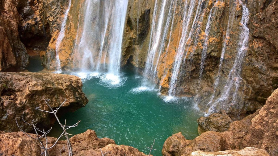 natural-pool-at-the-feet.webp